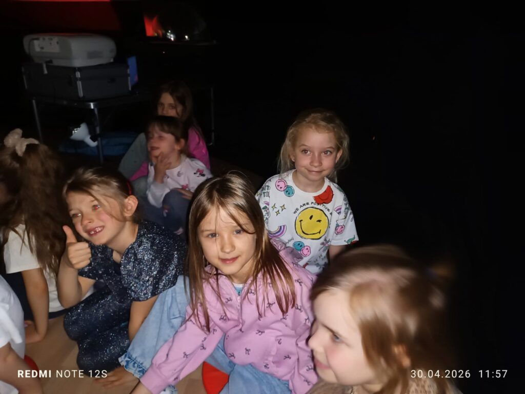 „Podróż w kosmos" – spotkanie z Mobilnym Planetarium.