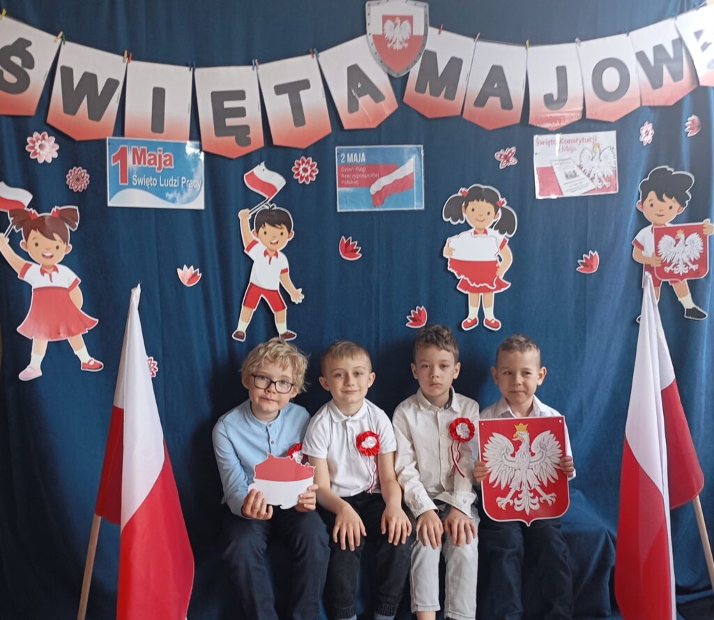 Święta Majowe w grupie "Pszczółki".