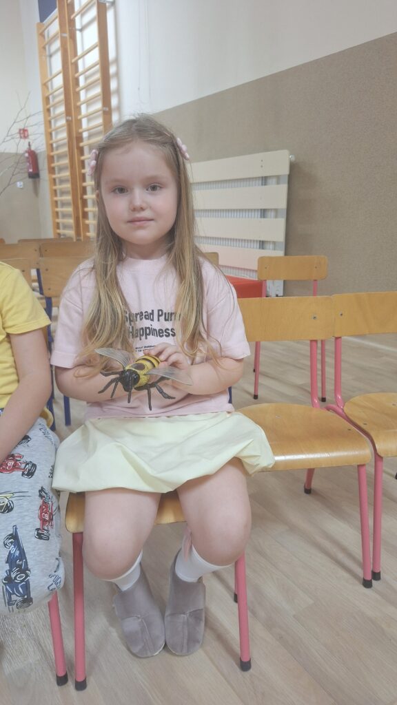 DZIEŃ PSZCZÓŁ - ŻYRAFKI 