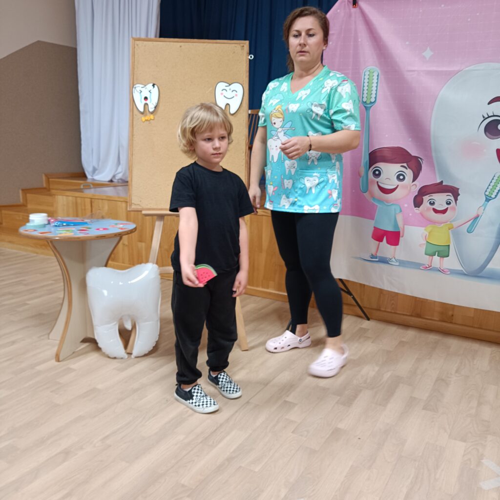 Dbamy o zdrowy uśmiech spotkanie z panią higienistką - grupa Tygryski