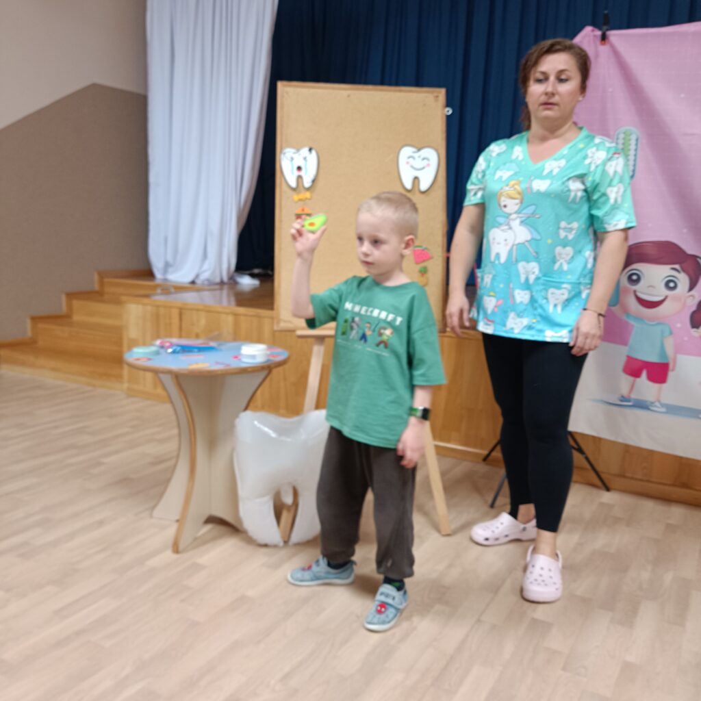 Dbamy o zdrowy uśmiech spotkanie z panią higienistką - grupa Tygryski