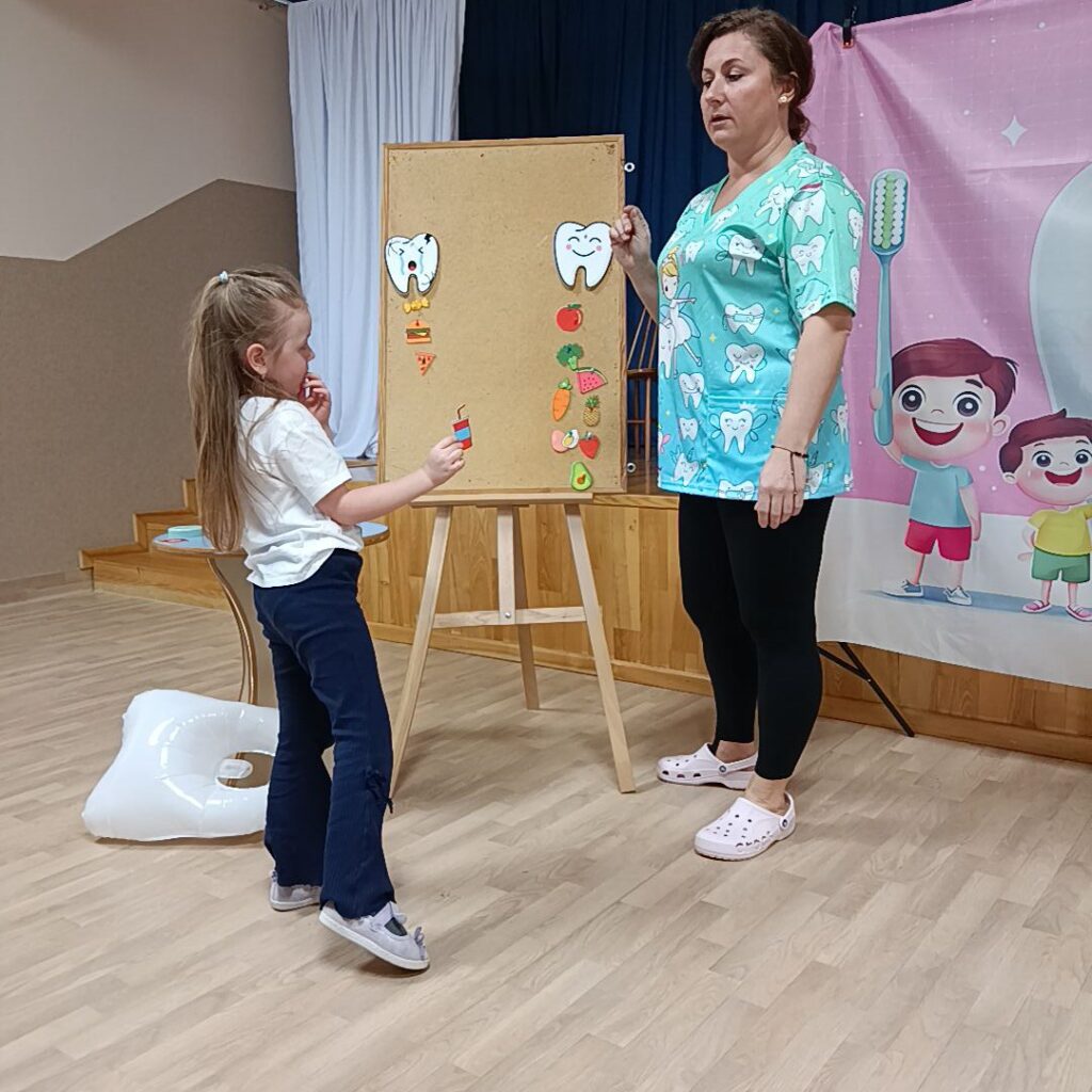 Dbamy o zdrowy uśmiech spotkanie z panią higienistką - grupa Tygryski