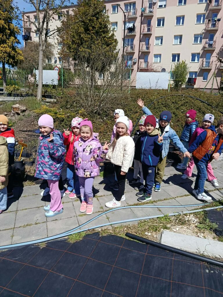 Spacer Małych Ogrodników - grupa Żyrafki 
