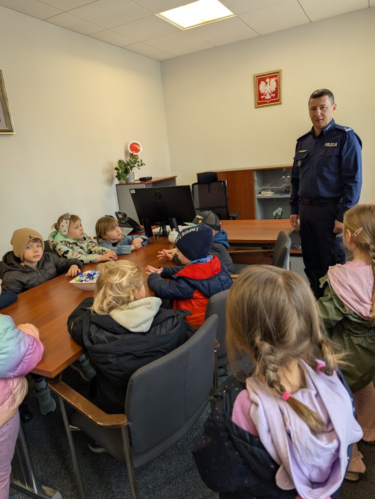Wycieczka na Komendę Policji - grupa Tygryski