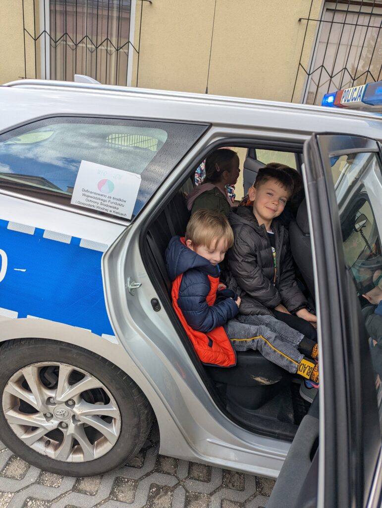 Wycieczka na Komendę Policji - grupa Tygryski