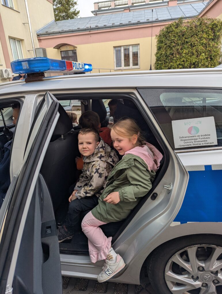Wycieczka na Komendę Policji - grupa Tygryski