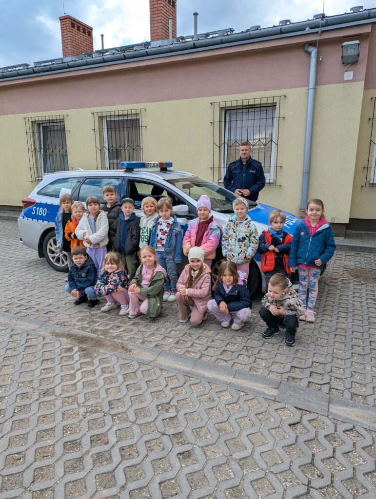 Wycieczka na Komendę Policji - grupa Tygryski