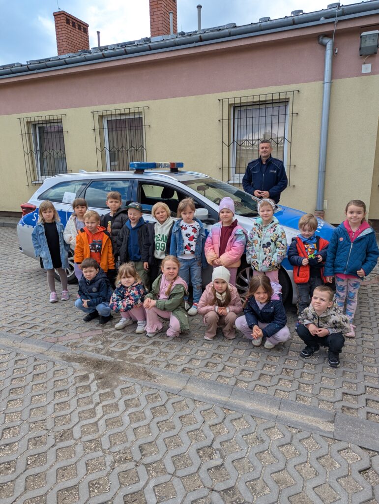 Wycieczka na Komendę Policji - grupa Tygryski