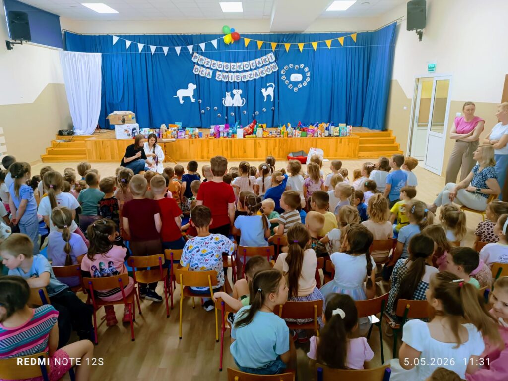 Akcja "Przedszkolaki dla Zwierzaków" w grupie "Wiewiórki".
