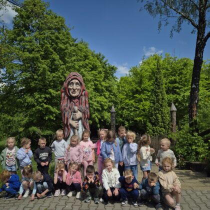 Wycieczka do Parku Rozrywki "Babyjagowo" w Hucie Szklanej - grupa "Wiewiórki".