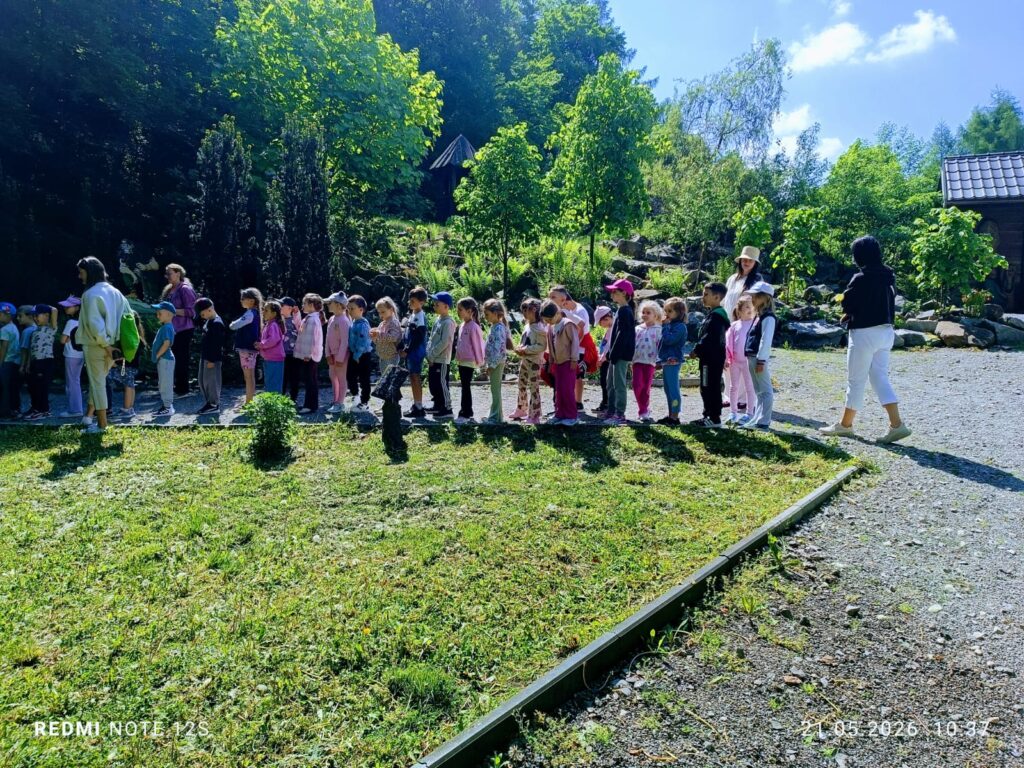 Wycieczka do Parku Rozrywki "Babyjagowo" w Hucie Szklanej - grupa "Motylki".