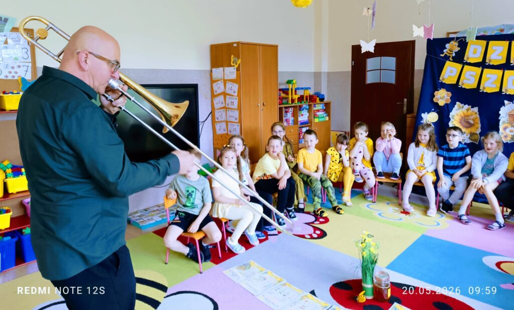 Spotkanie z Pracownikami Szkoły Muzycznej w grupie "Motylki".
