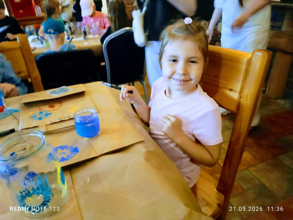 Wycieczka do Parku Rozrywki "Babyjagowo" w Hucie Szklanej - grupa "Motylki".