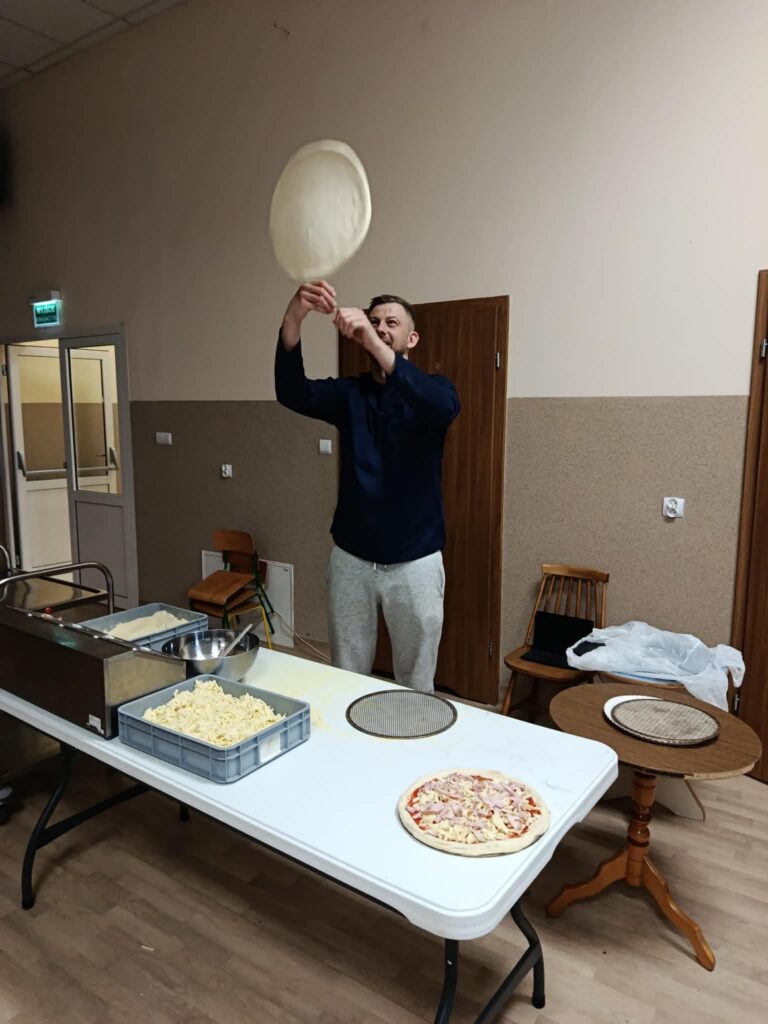 Dalsze świętowanie Dnia Dziecka! Wielkie Warsztaty i Degustacja Pizzy- grupa Żyrafki