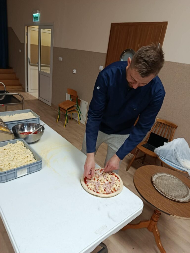 Dalsze świętowanie Dnia Dziecka! Wielkie Warsztaty i Degustacja Pizzy- grupa Żyrafki