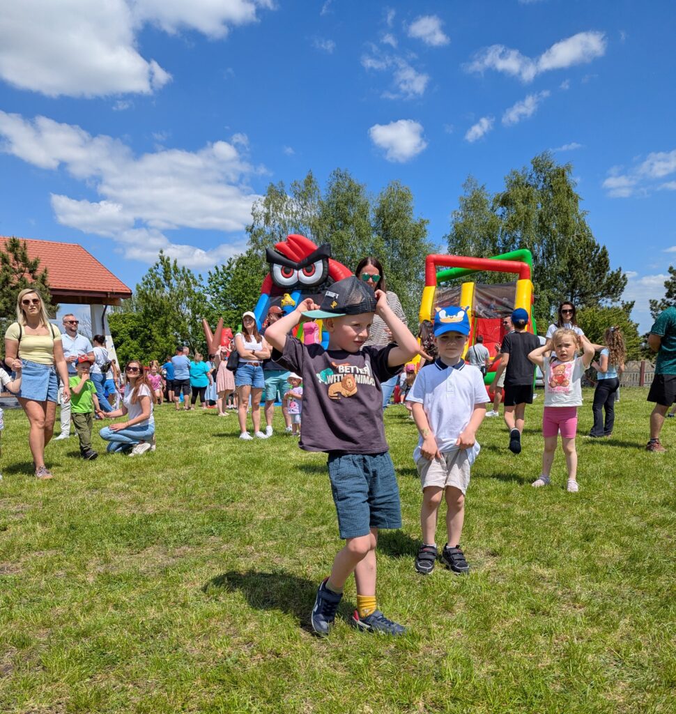 TYGRYSKI NA PIKNIKU RODZINNYM