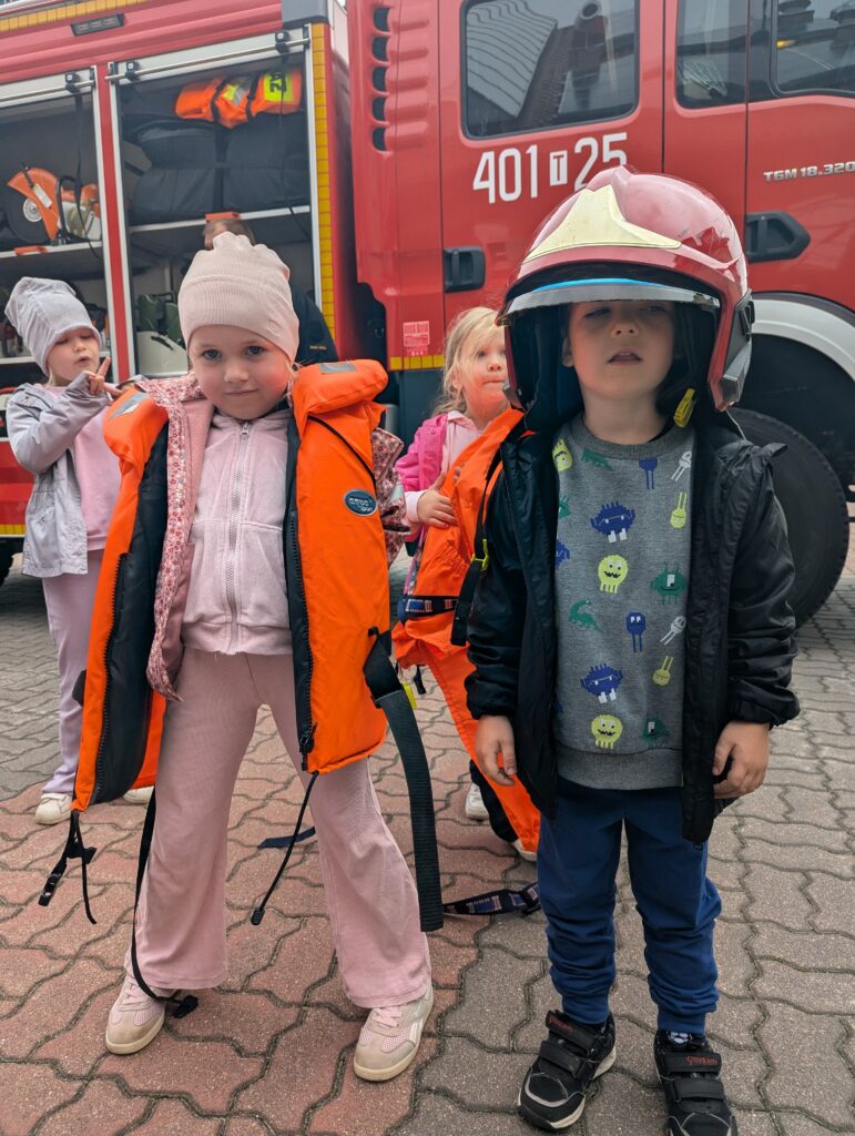 WYCIECZKA DO STRAŻY POŻARNEJ - GRUPA TYGRYSKI