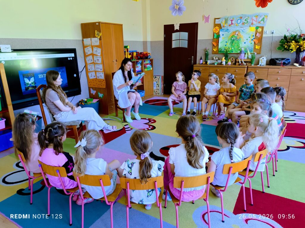 "CAŁA POLSKA CZYTA DZIECIOM" w grupie "Motylki"