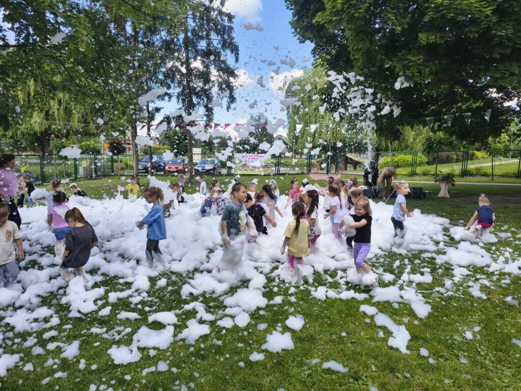 Misie Świętują Dzień Dziecka