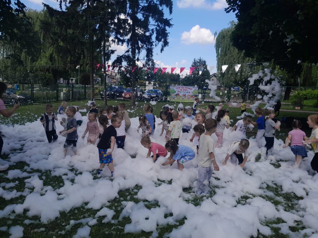 Biedronki świętują Dzień Dziecka