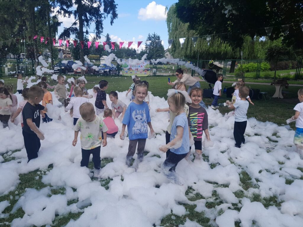 Biedronki świętują Dzień Dziecka