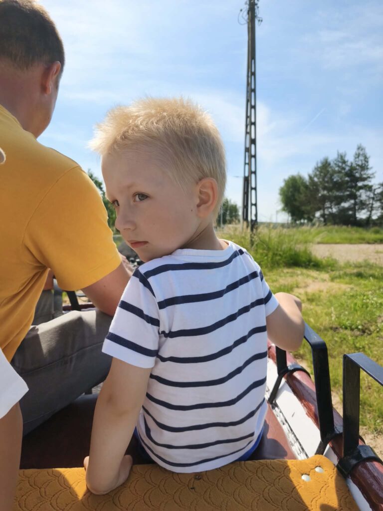 Wycieczka do "Leśnego Przytuliska"-grupa "Misie".