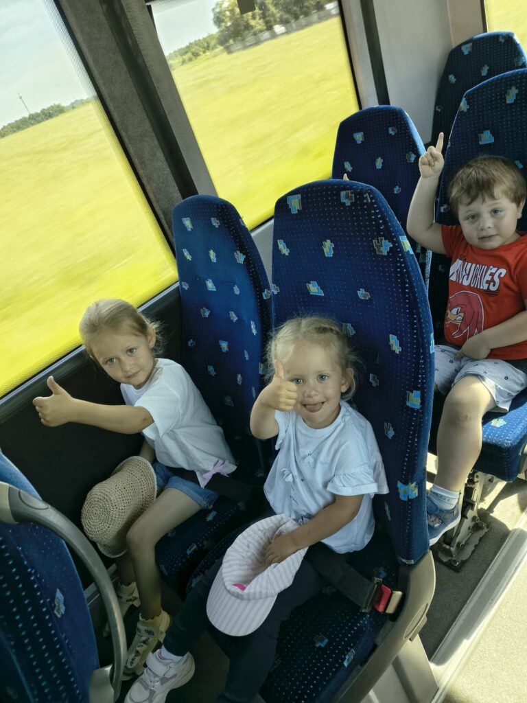 Wycieczka do "Leśnego Przytuliska"-grupa "Misie".