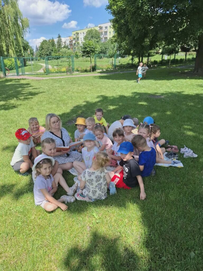 Międzynarodowa Akcja „Czytanie na Polanie” w Publicznym Przedszkolu Nr 2 w Busku-Zdroju.