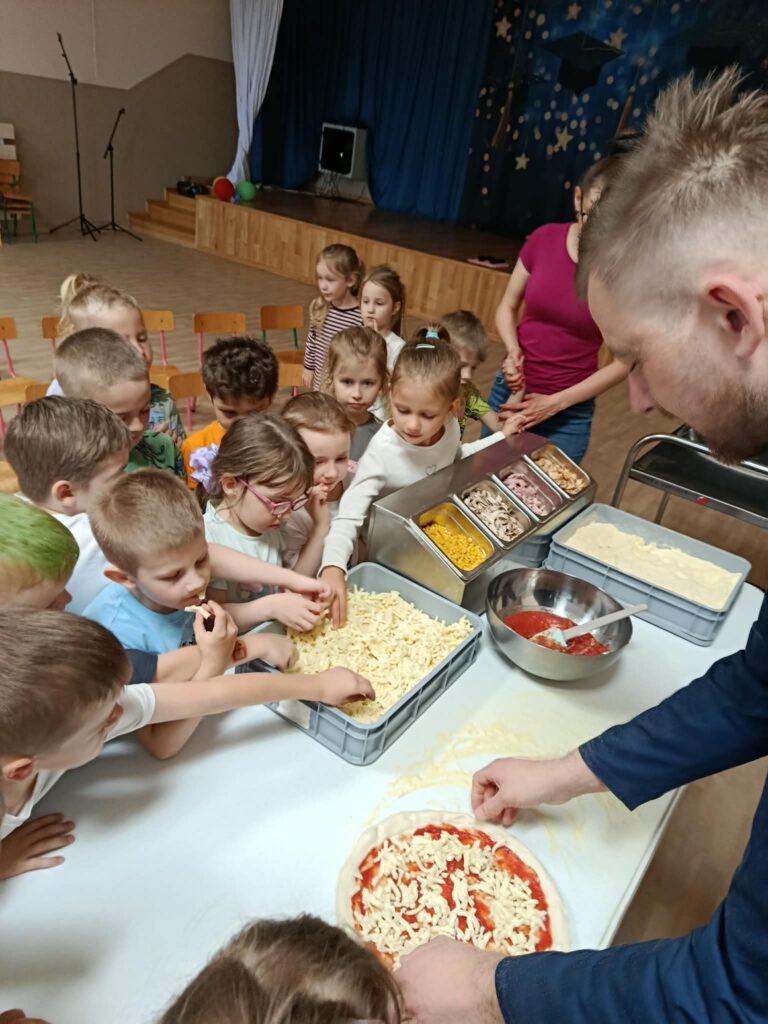 Dalsze świętowanie Dnia Dziecka! Wielkie Warsztaty i Degustacja Pizzy- grupa Żyrafki