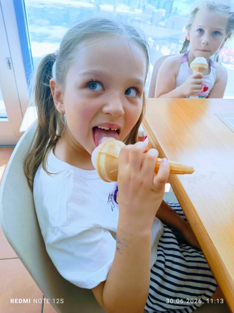 Ostatnie wspólne wyjście na lody.