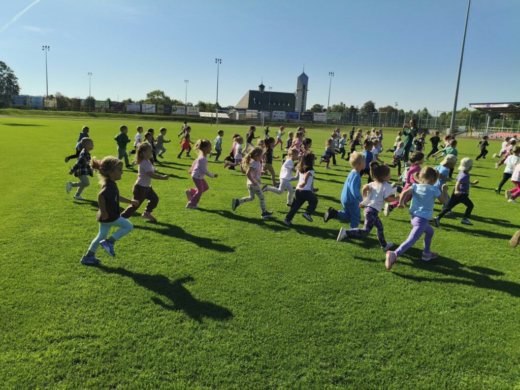 Bierzemy udział w Europejskim Dniu Sportu Szkolnego 2026! #ESSD2026#BeActive#ESSDPoland2026#InPostForSchools#unicefpoland