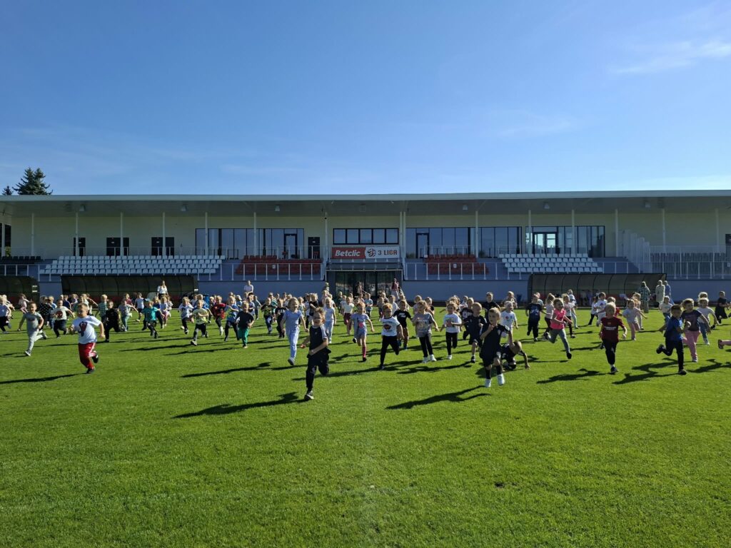 Bierzemy udział w Europejskim Dniu Sportu Szkolnego 2026! #ESSD2026#BeActive#ESSDPoland2026#InPostForSchools#unicefpoland