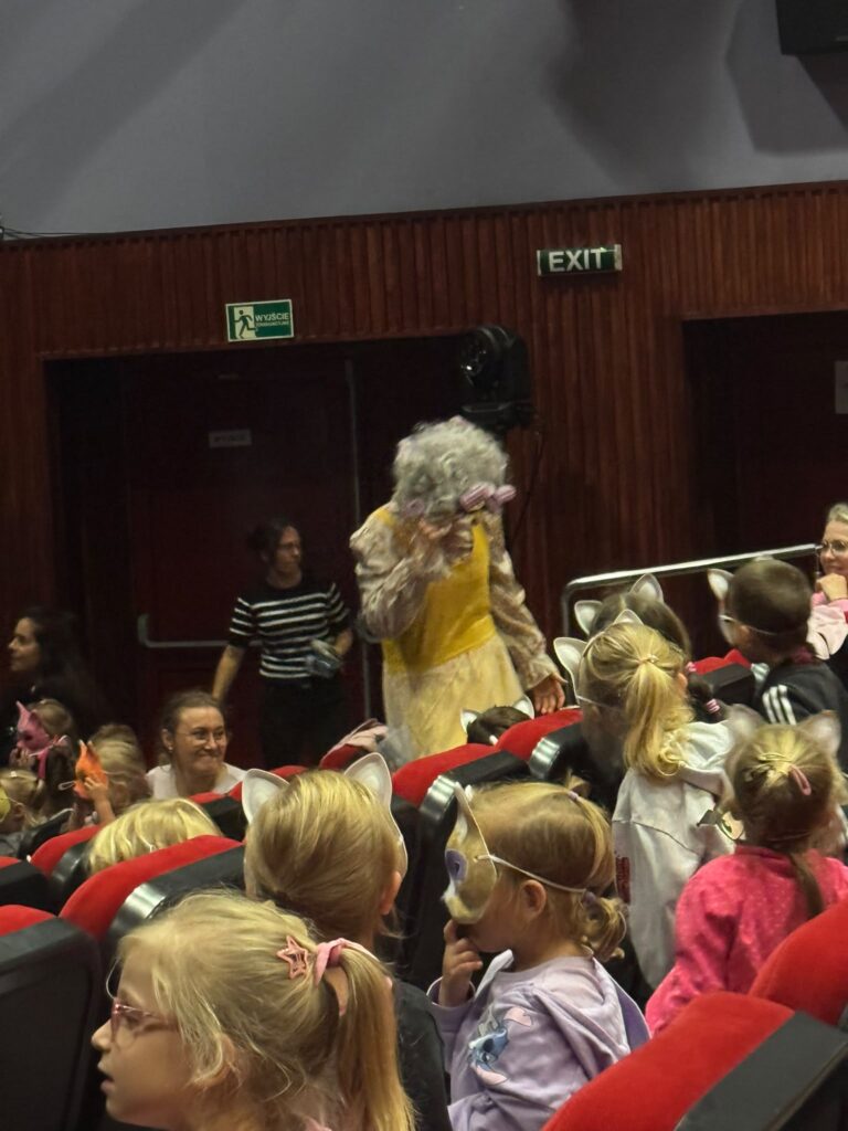 MAGICZNY KOMPAS-teatrzyk w BSCK