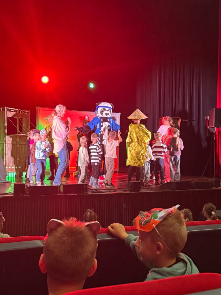 MAGICZNY KOMPAS-teatrzyk w BSCK