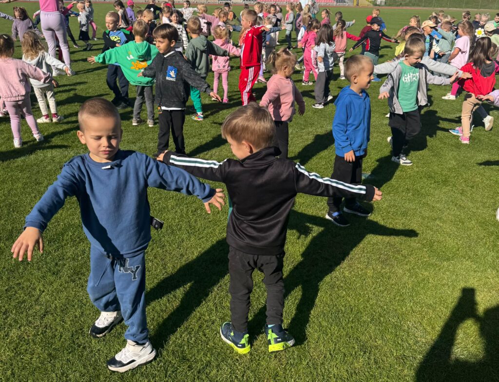 TYDZIEŃ BUDOWANIA RELACJI -ZAWODY SPORTOWE NA STADIONIE