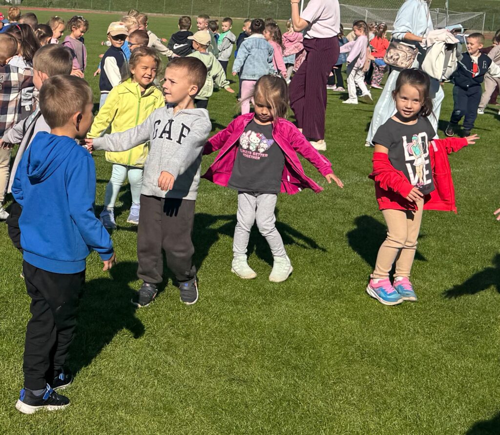 TYDZIEŃ BUDOWANIA RELACJI -ZAWODY SPORTOWE NA STADIONIE