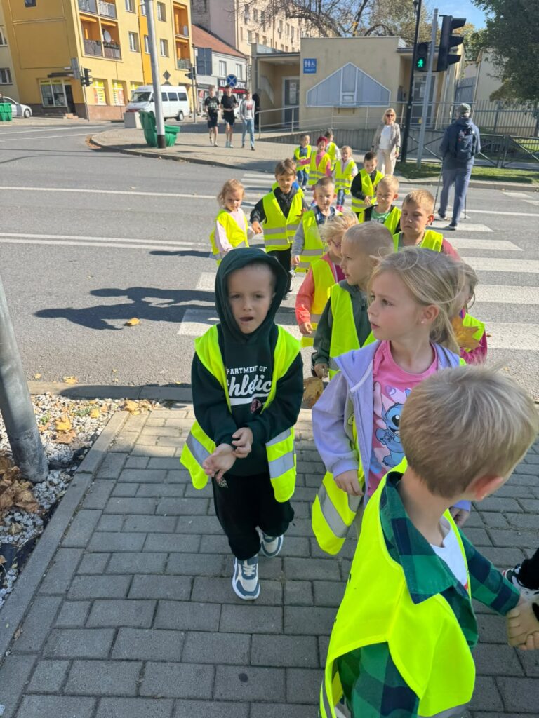 Przechodzimy bezpiecznie przez ulicę