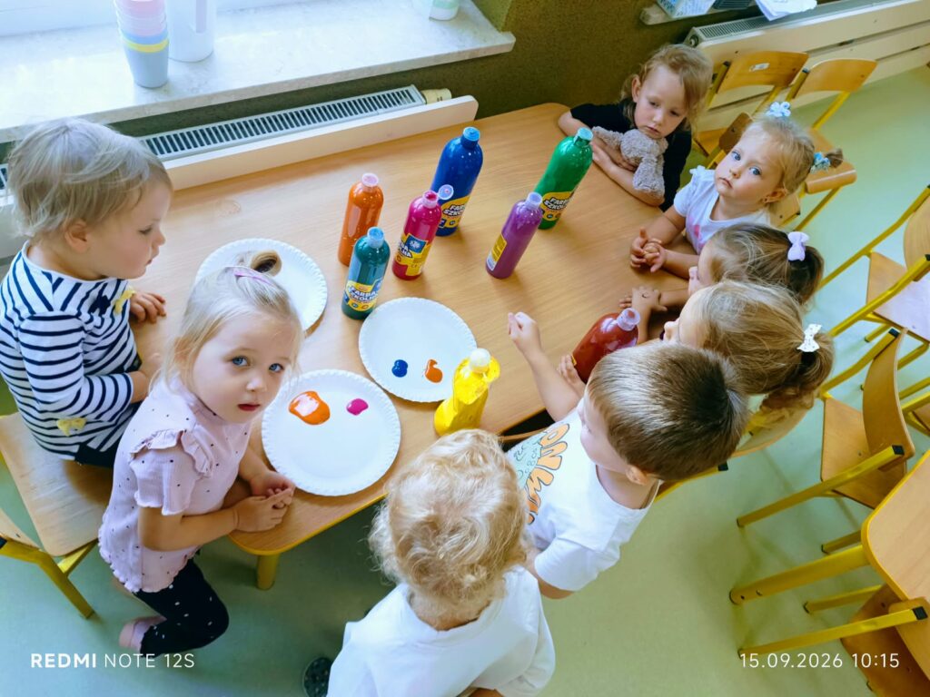 Dzień Kropki w grupie "Sówki".